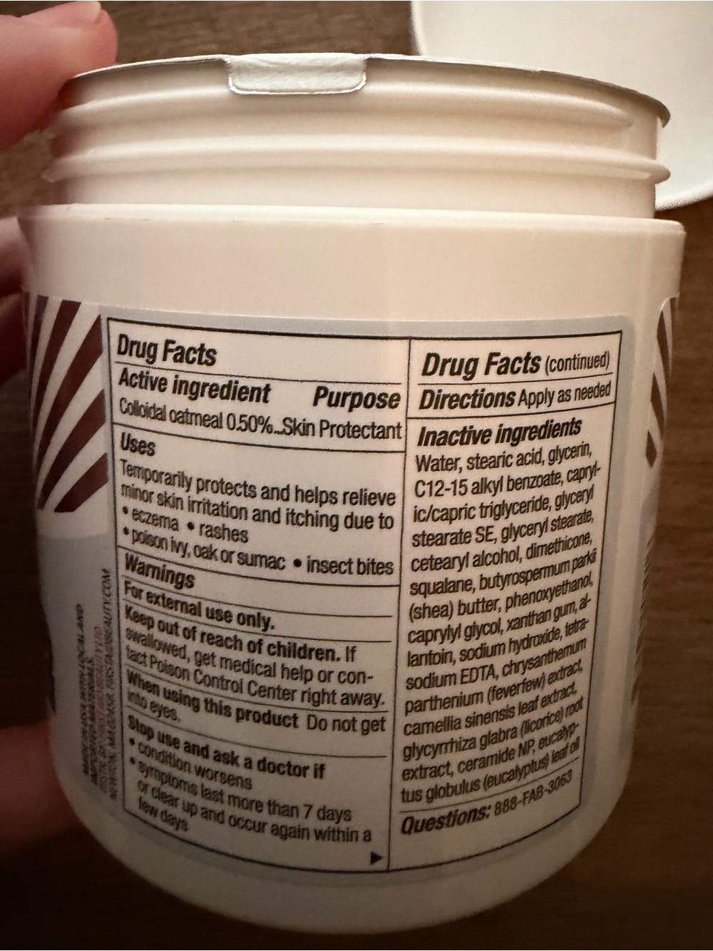 First Aid Beauty Ultra Repair Cream - White - Intense Hydration - Picture 4 of 6